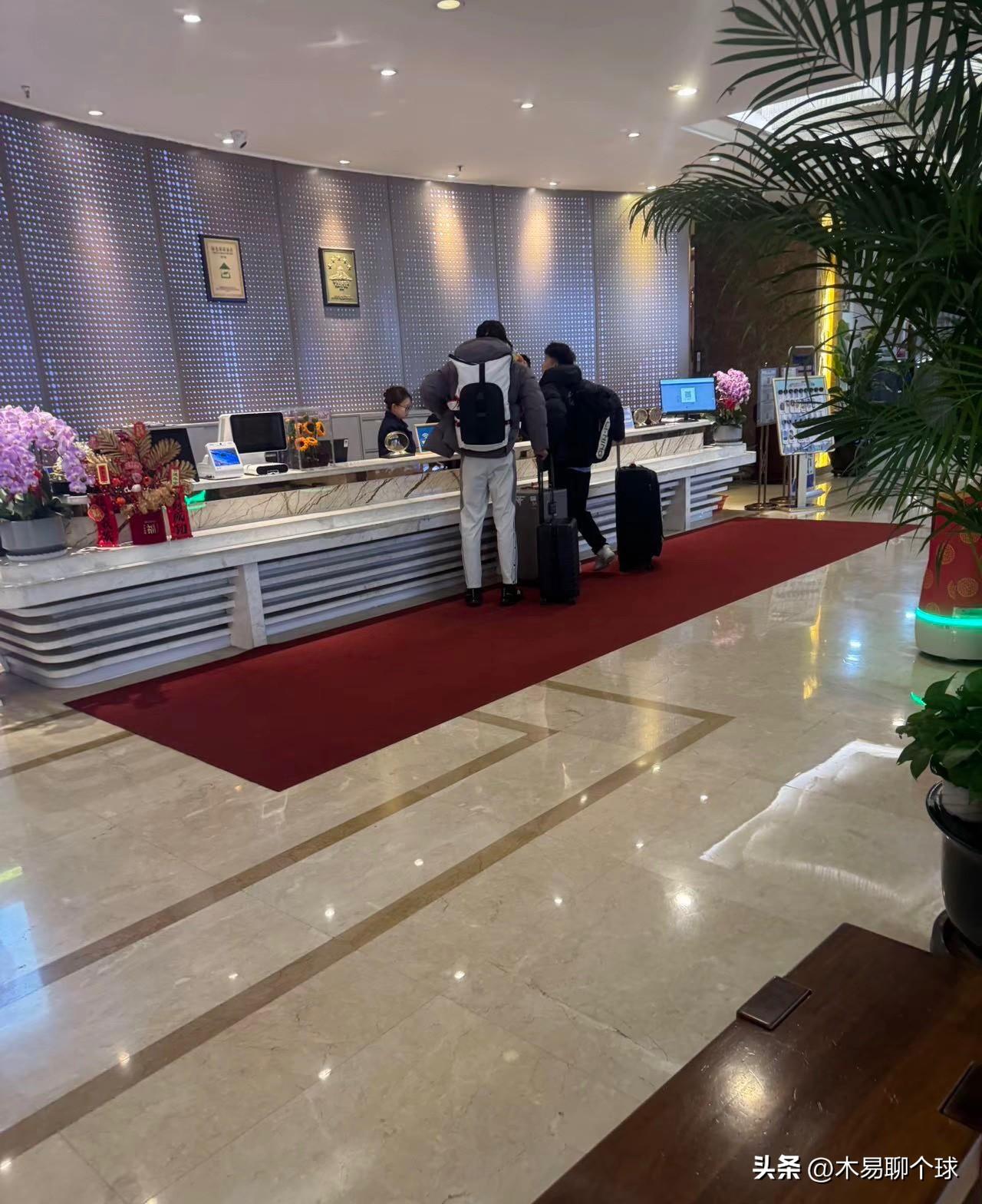 广东男篮最新消息：杜锋率领众将奔赴新疆备战
CBA全明星已于昨晚完美落幕，广东男