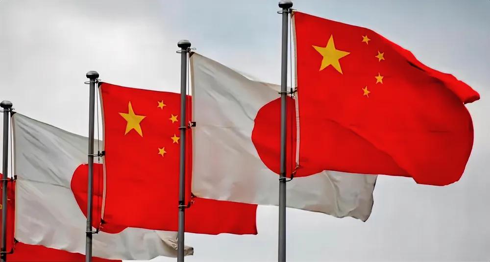 有关日本要向海里排放核废水的麻烦，木叔认为最重要的还是要关注对中国的影响。[灵光