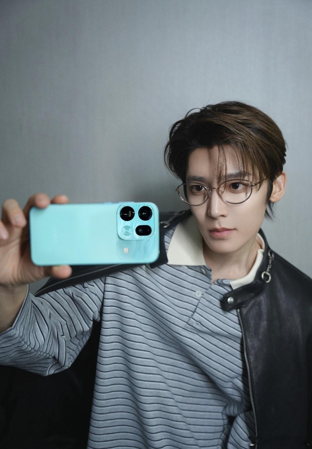 看，这是谁又用上OPPO Find X9s Pro了侯明昊