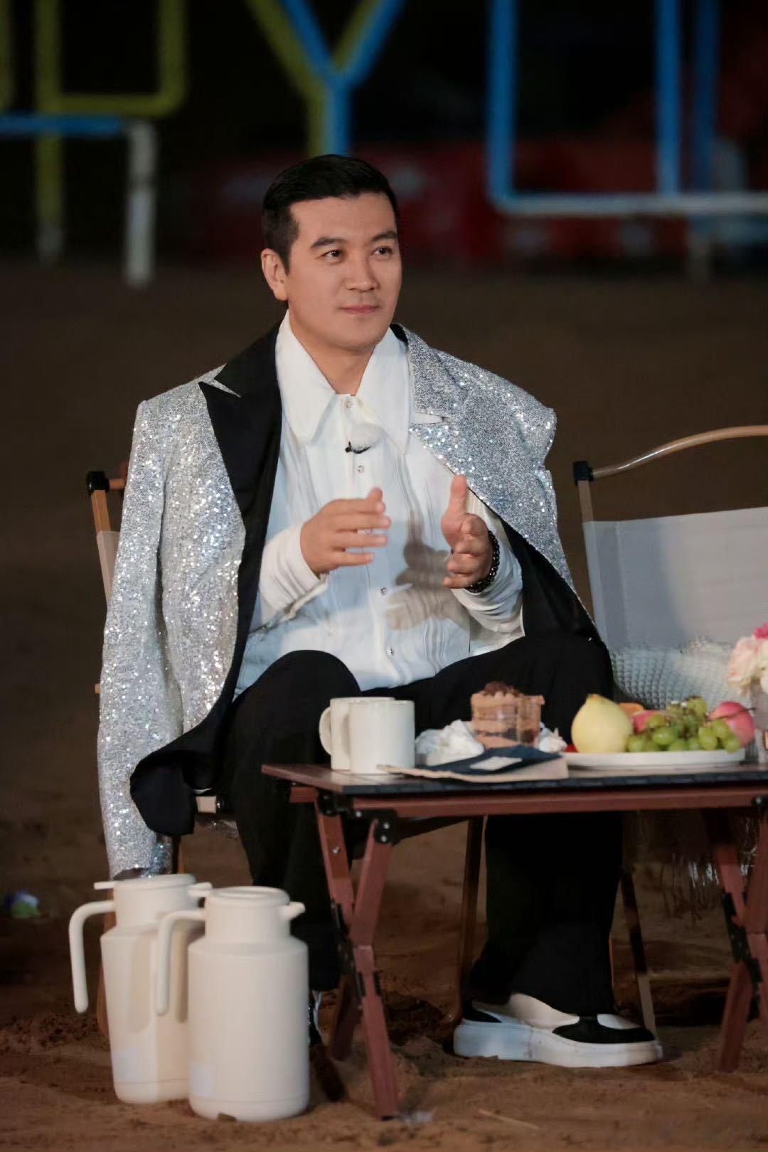 葛夕喊话让杨子别演了  葛夕的直播间成了焦点，一句“别演了”让杨子陷入思考。粉丝