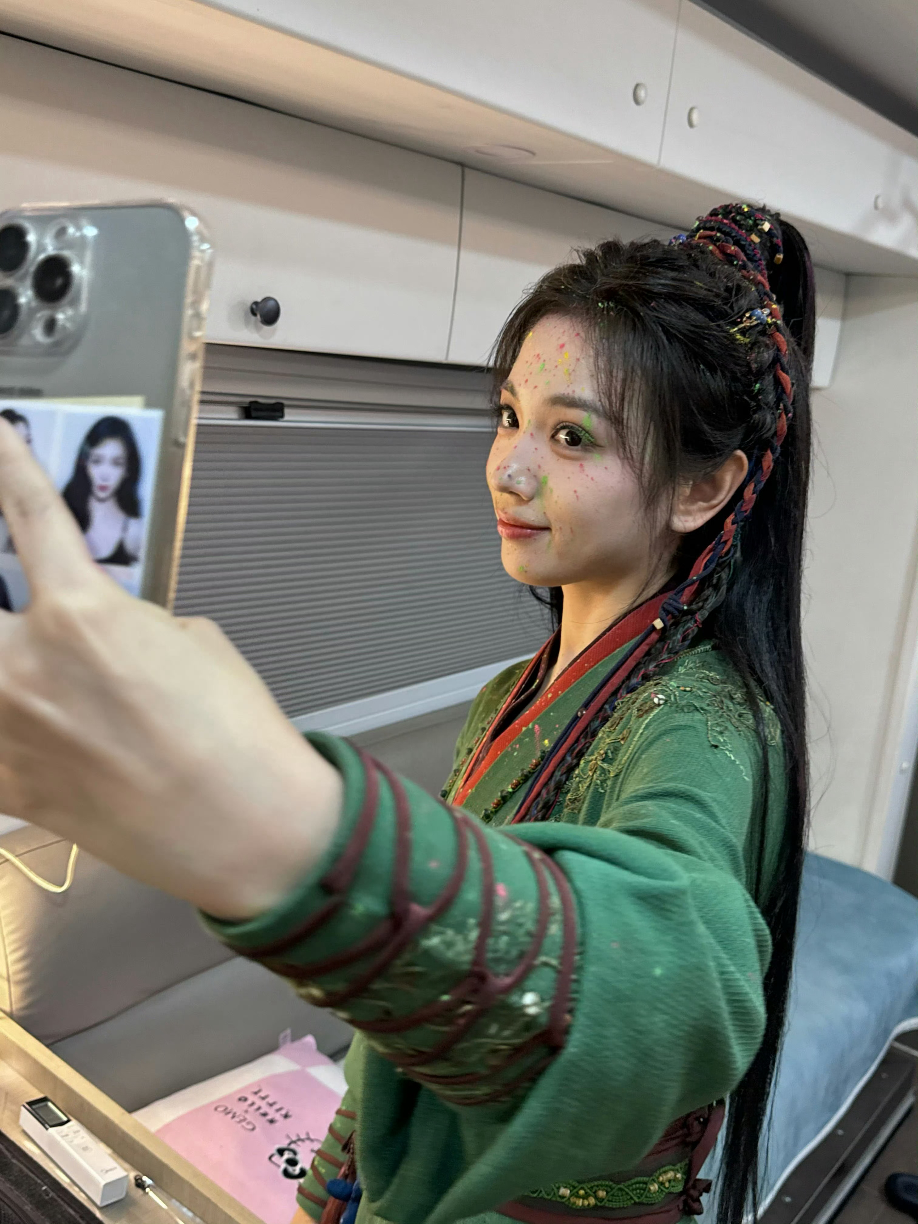 才反应过来live的自拍就是这张呀 