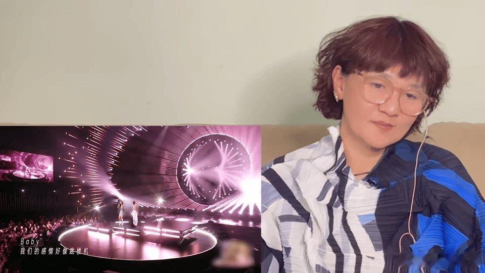 从期待到白眼只需一首《跳楼机》，柯式点评虽狠但爱了， 呼吸不对音不准，柯姐辣评虽