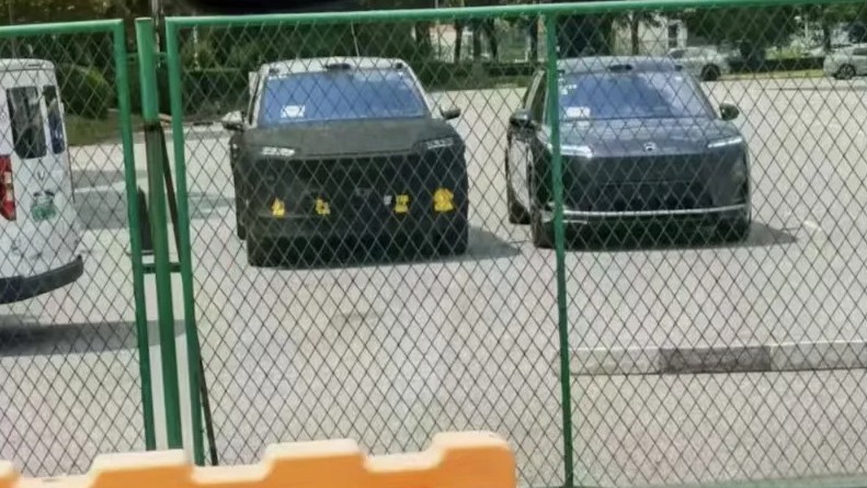 疑似蔚来ES9谍照大v聊车 ​​​