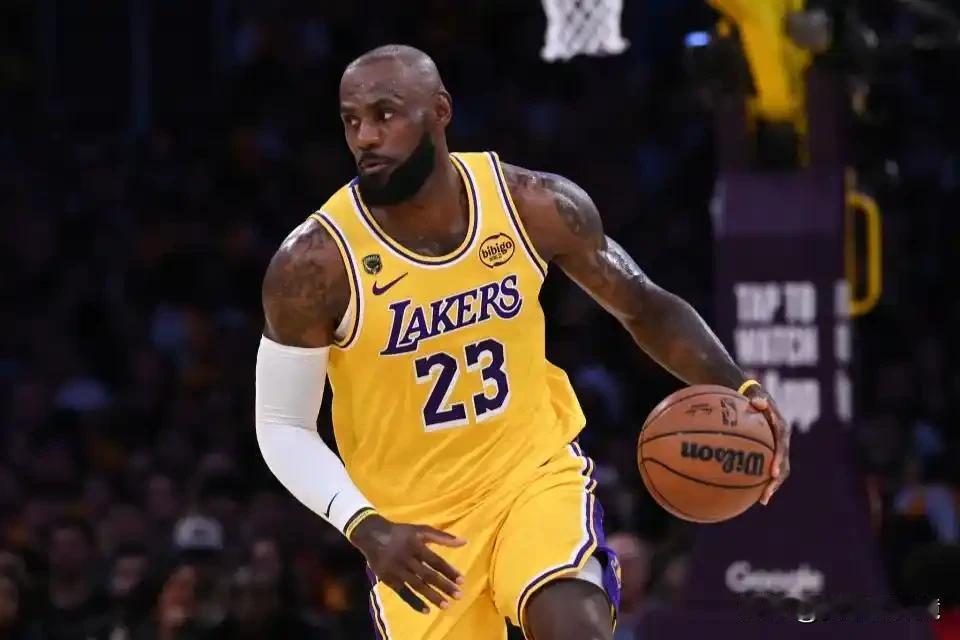 不败定律！詹姆斯系列赛1-0领先时已连赢20轮，2-0领先32胜0负从未失手！