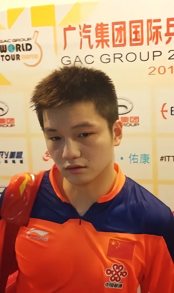 模糊的镜头碎片猛然把我拉回了那段记忆。谁能告诉我还有多少小东是我没有见过的？ 