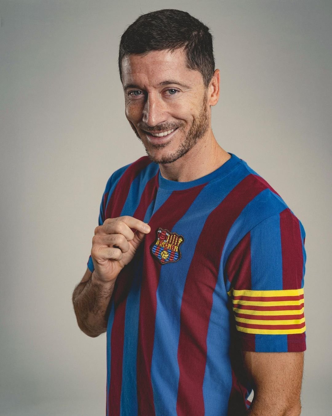 🚨官方：西甲俱乐部将在第31轮比赛中身穿经典（复古）球衣，以加强俱乐部与球迷之