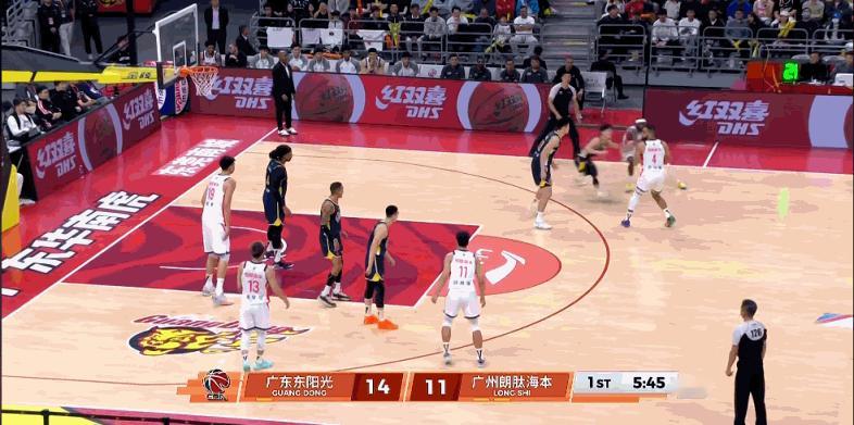 拼尽全力！郭艾伦最后时刻不放弃 紧贴抢断徐杰发球！CBA