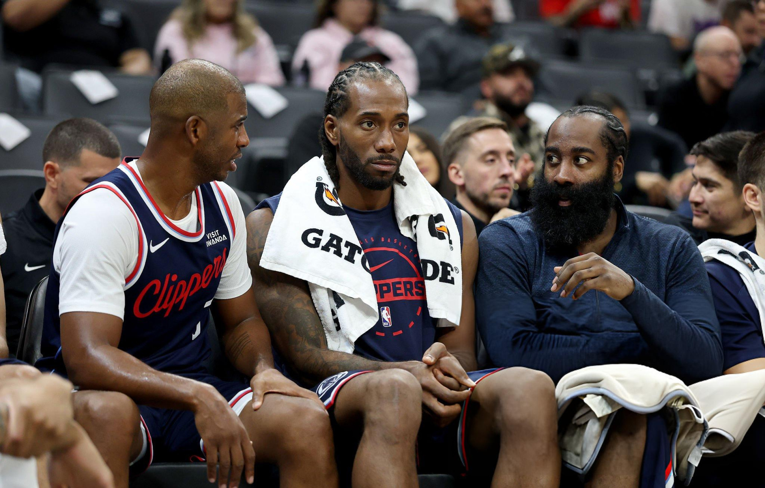 历史上入选10+次全明星且被交易5次及以上球员：保罗和哈登 