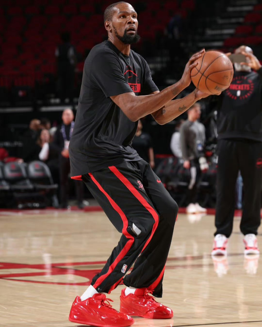 杜兰特上脚KD19！感觉如何？你给打几分？湖人vs火箭