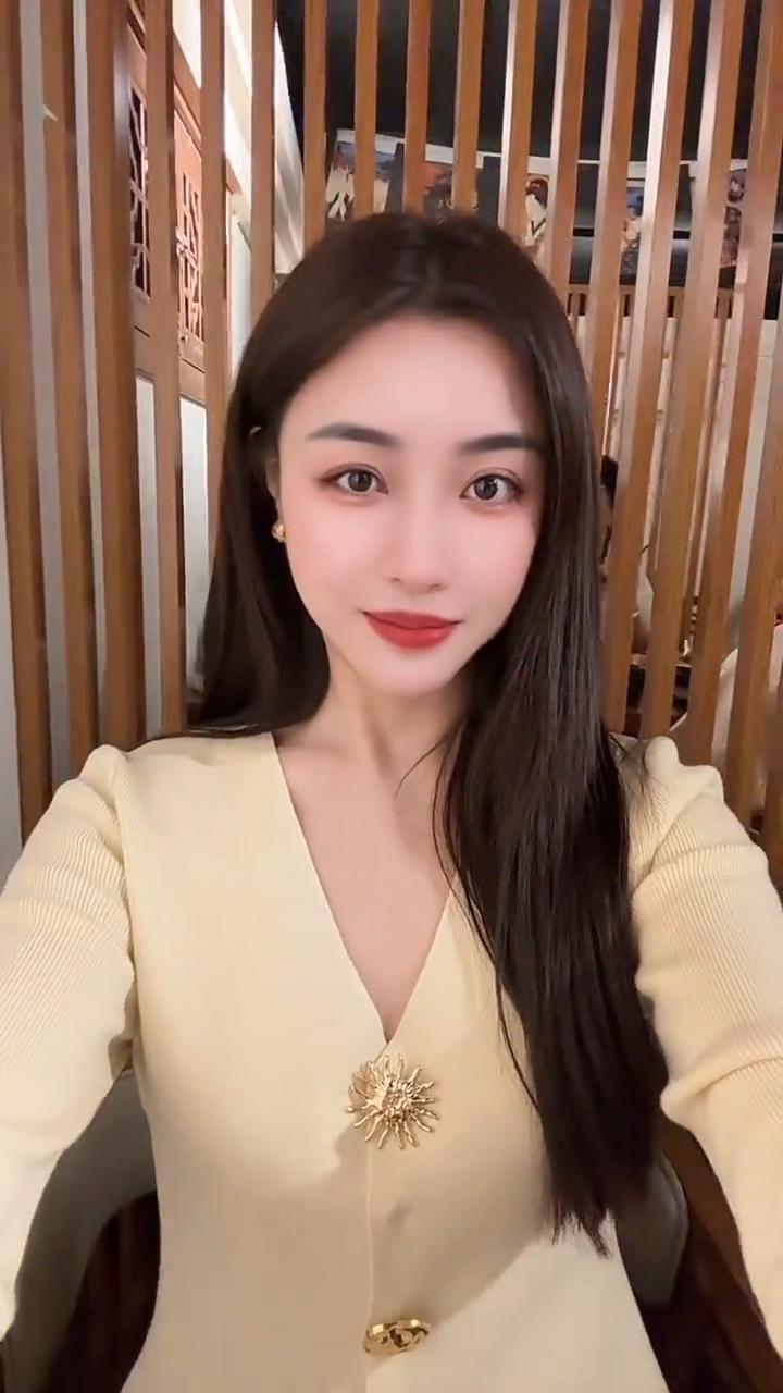 斯咖喱，什么才是真正的自由？真正的自由是不会寄托在别人身上的。