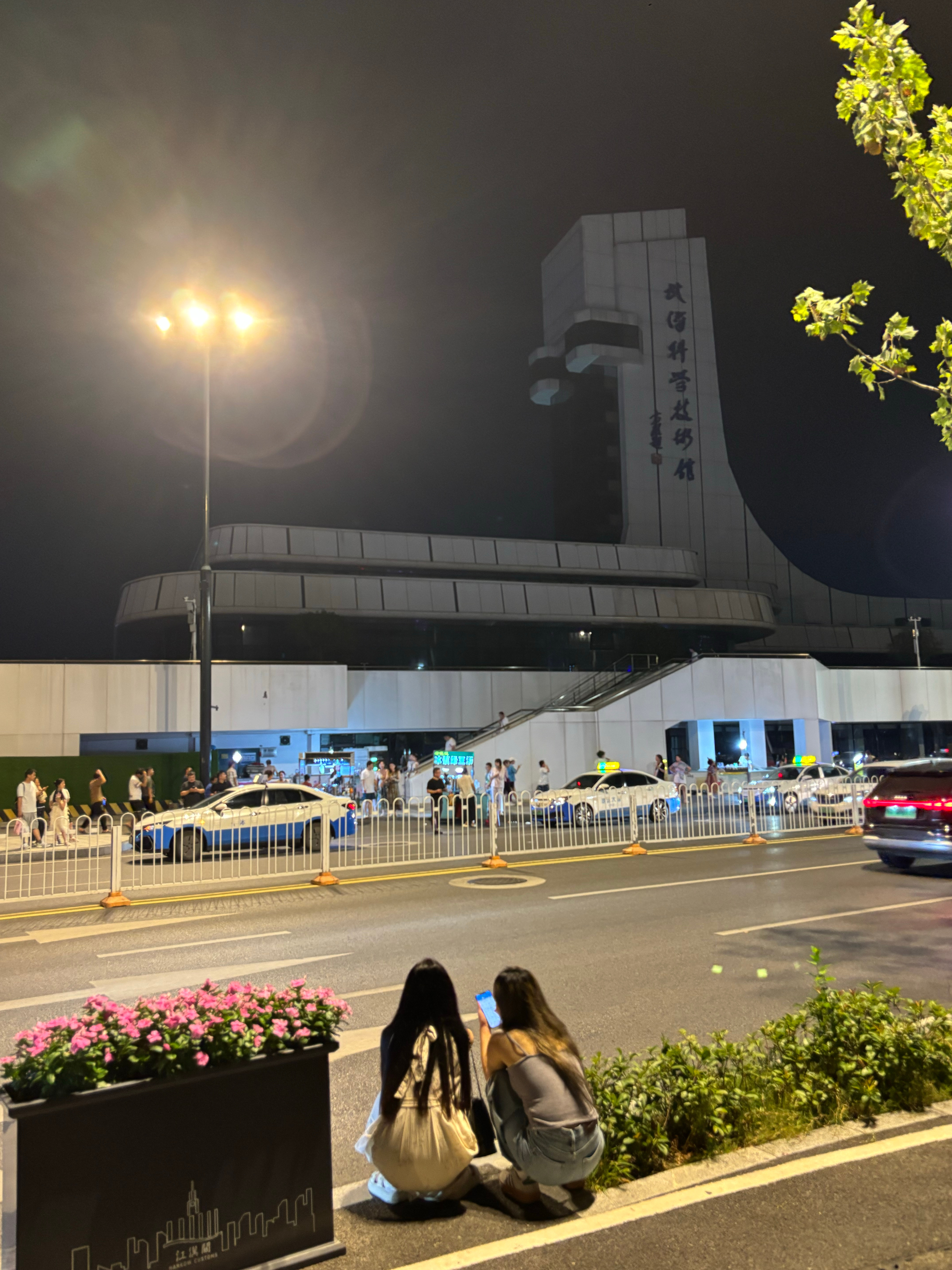 武汉的“天津路”，一条百年老路，天津社区，当地年轻人清吧一条街。天津津门虎武汉三