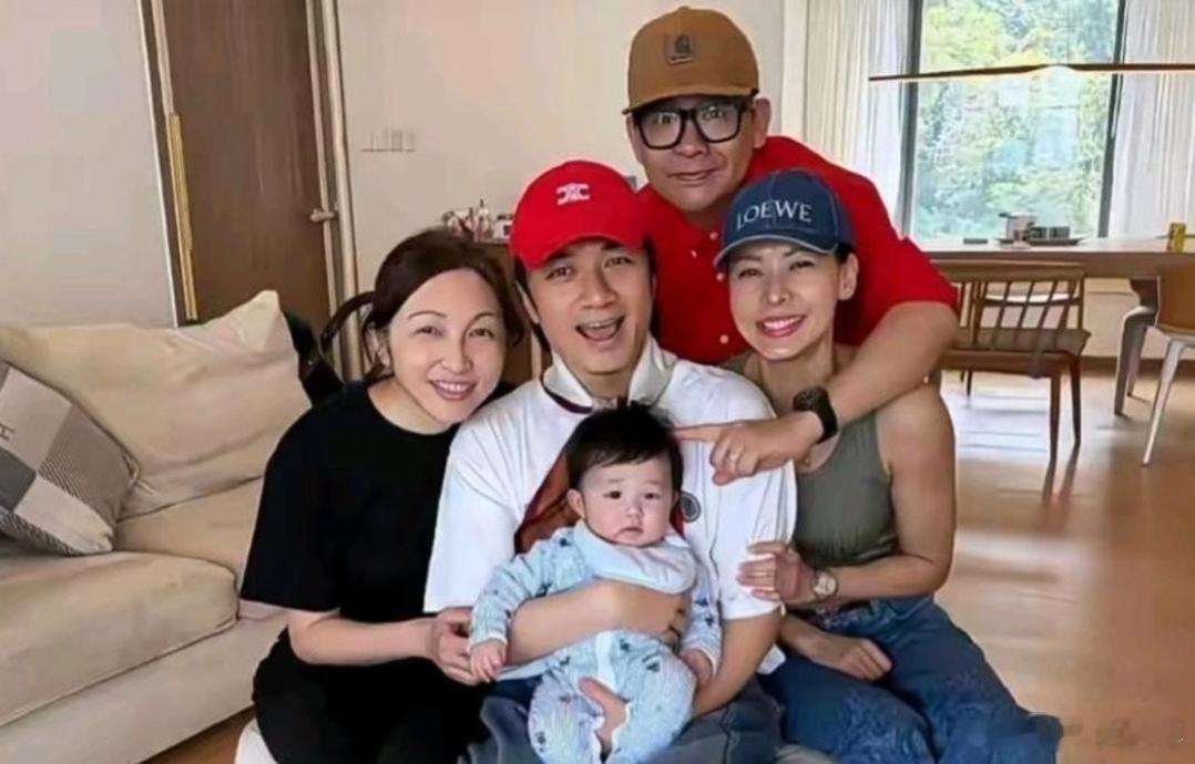 古巨基也是够牛的了，但他老婆那是真叫一个绝，52岁生头胎，57岁又生二胎，你说这