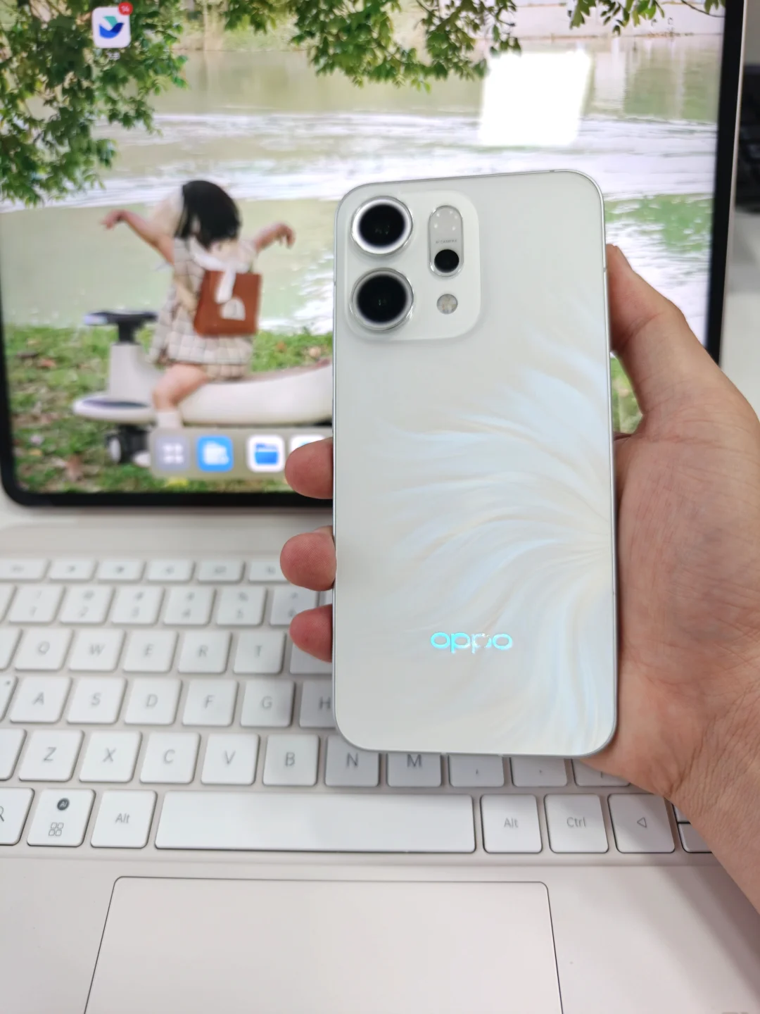 反正都戴壳，设计这么好看有必要吗？