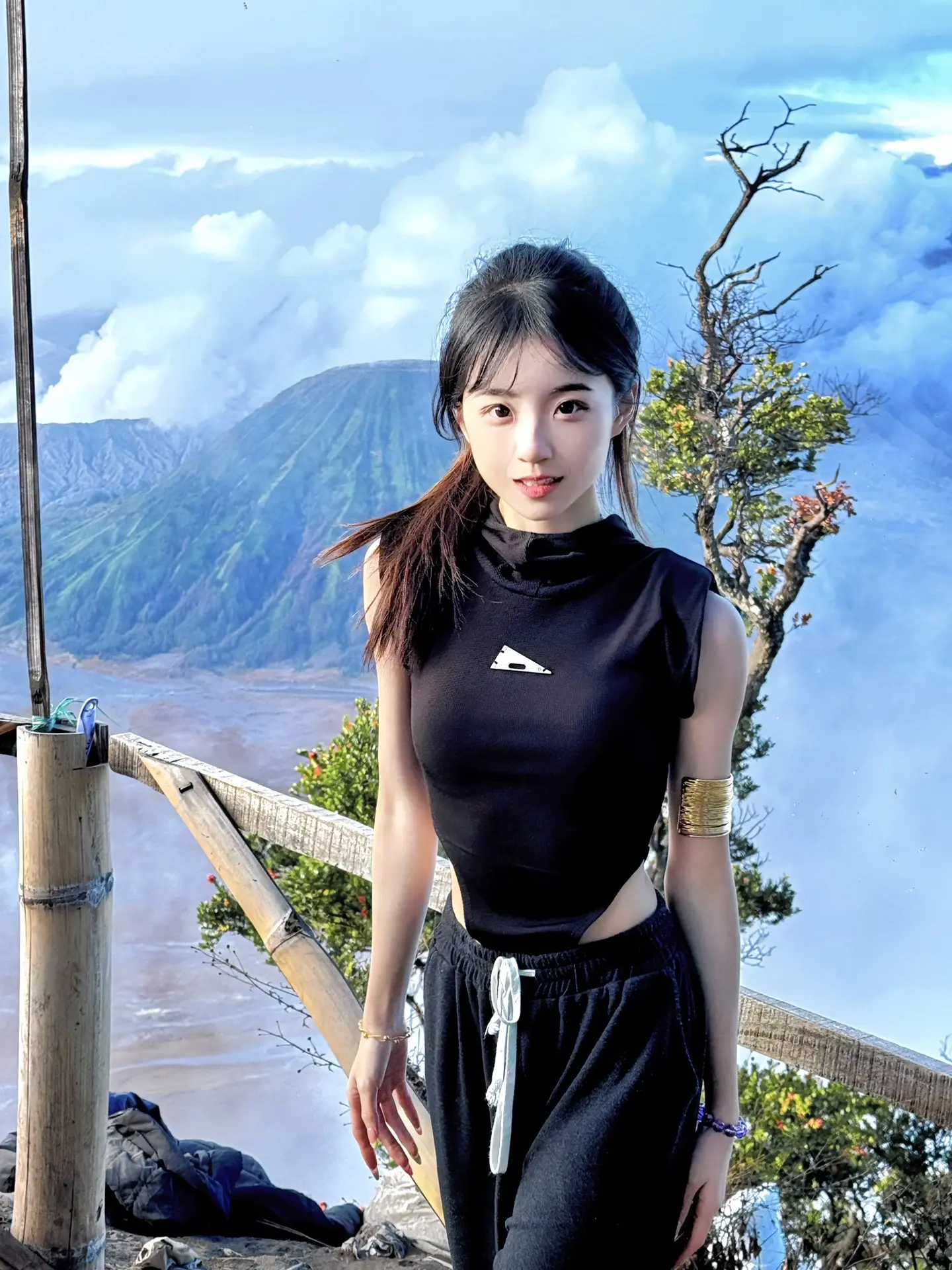 此刻 孤独星球就在我的脚下🌋。