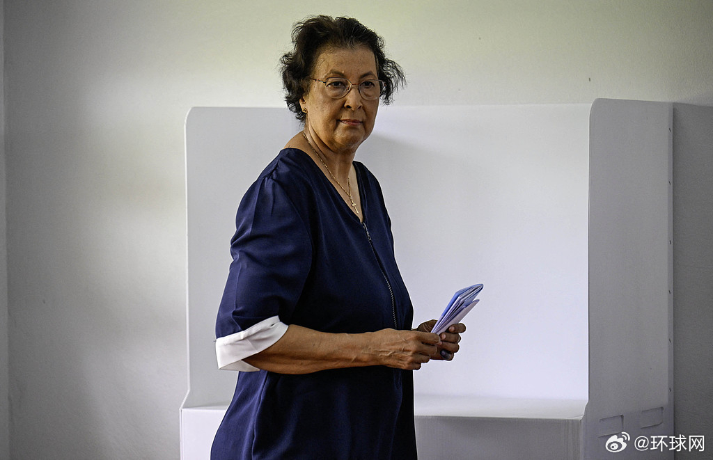 #苏里南诞生史上首位女总统# 【近50年政治独立进程翻开新篇章！外媒：苏里南诞生