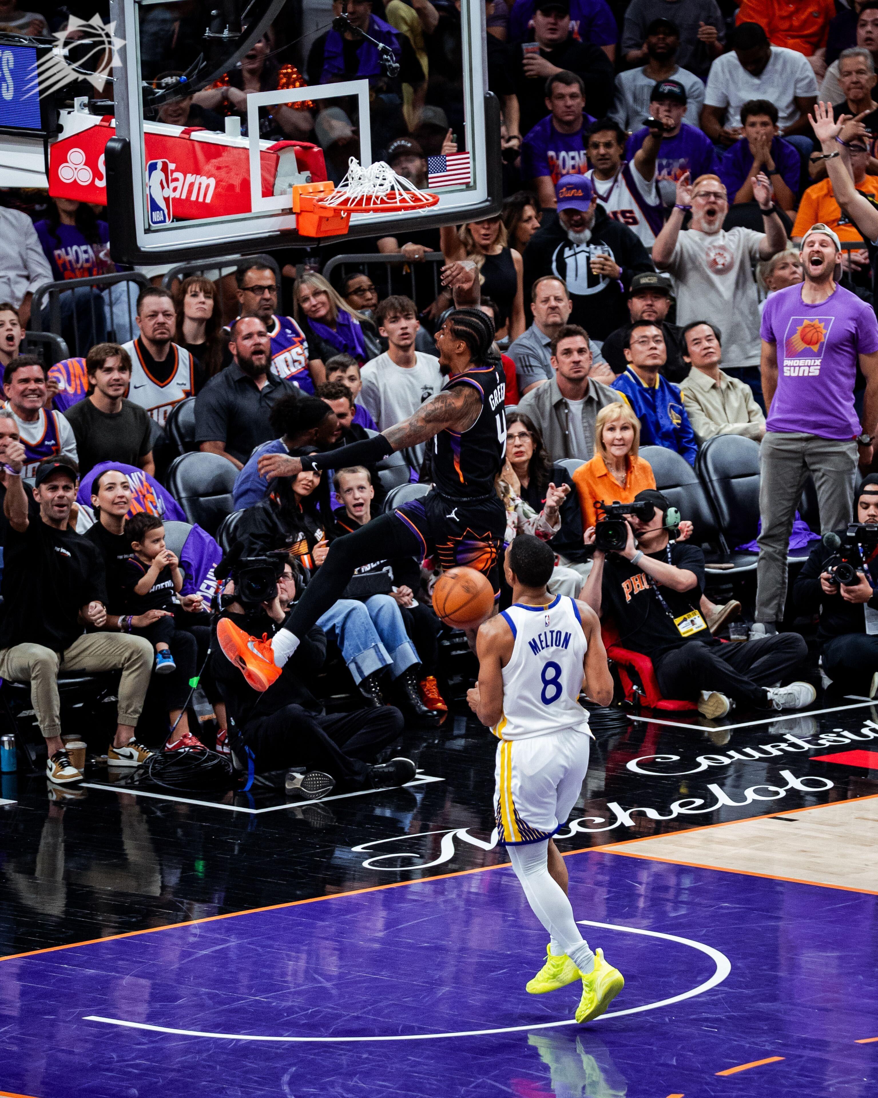 这表现没话说！一个字：神❗️40分钟爆砍：36分6篮板4助攻2抢断3盖帽‼️转评