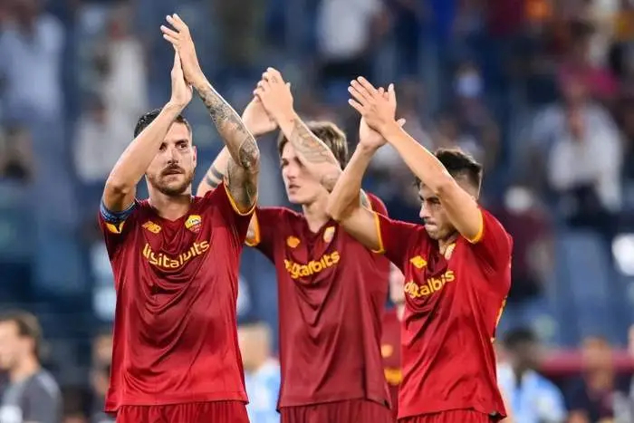 今日足球公蓷微博只是一部分，重心放在煮叶置顶欧罗巴杯 4:00里昂 - 维戈塞尔