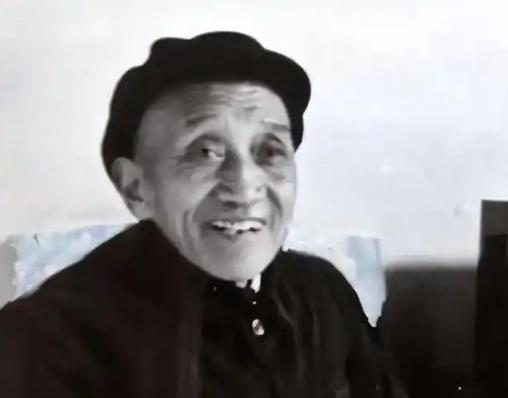 抗美援朝被俘人员中职务最高的将领吴成德，回到国内后日子过得十分艰难。1996年，