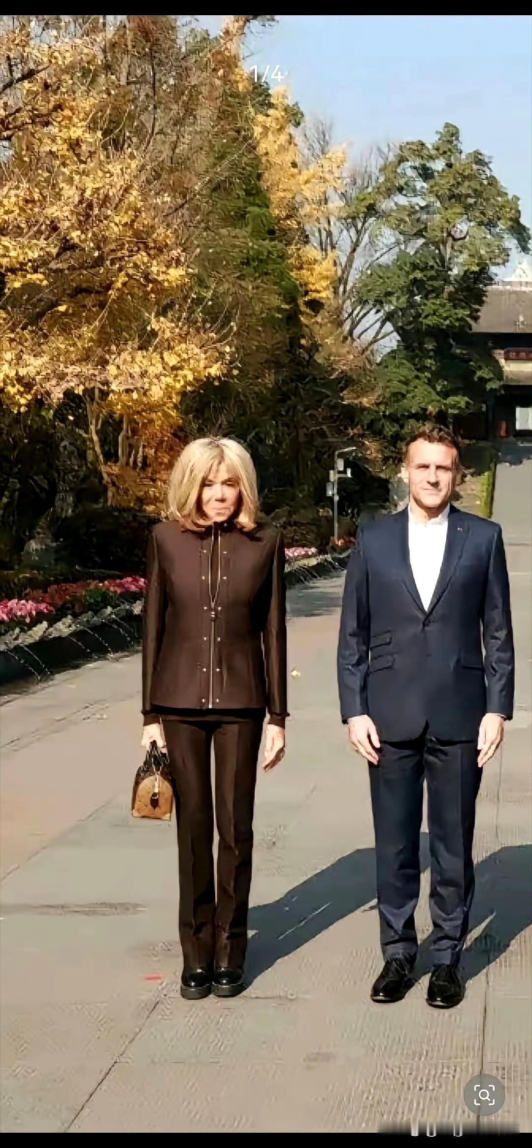 相伴二十载：马克龙与布丽吉特的“反常规”羁绊
 
从17岁少年到法国总统，马克龙