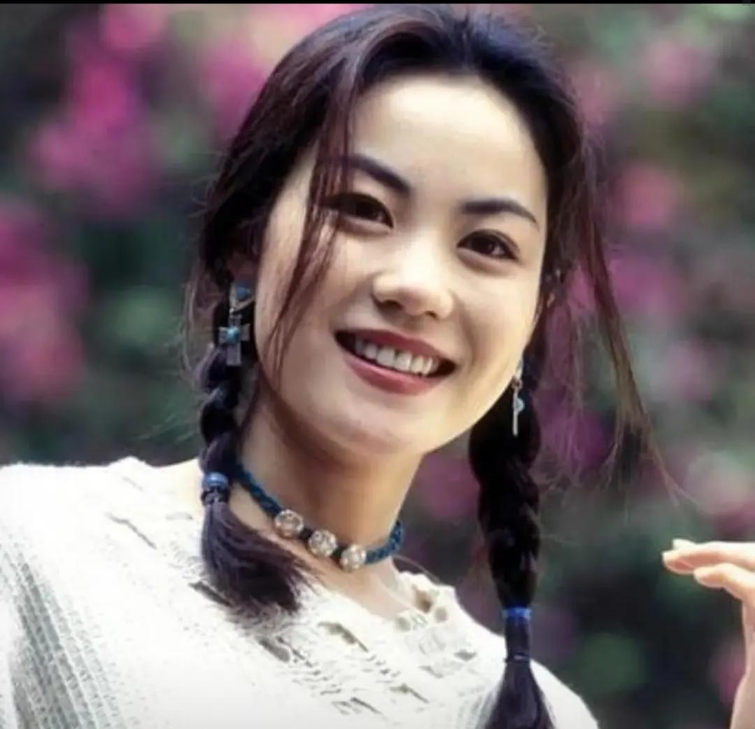 看了观众对王菲马年春晚的评价，龚琳娜的话，终于有人信了！娱乐 明星