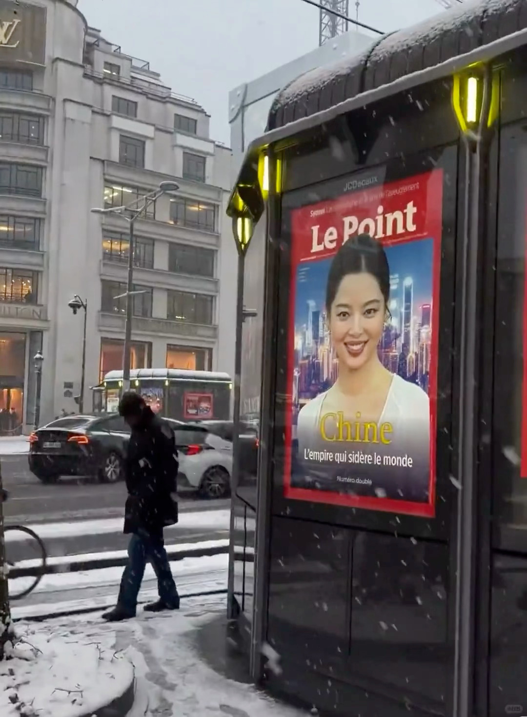 法国的雪也很衬东北女人的美貌 