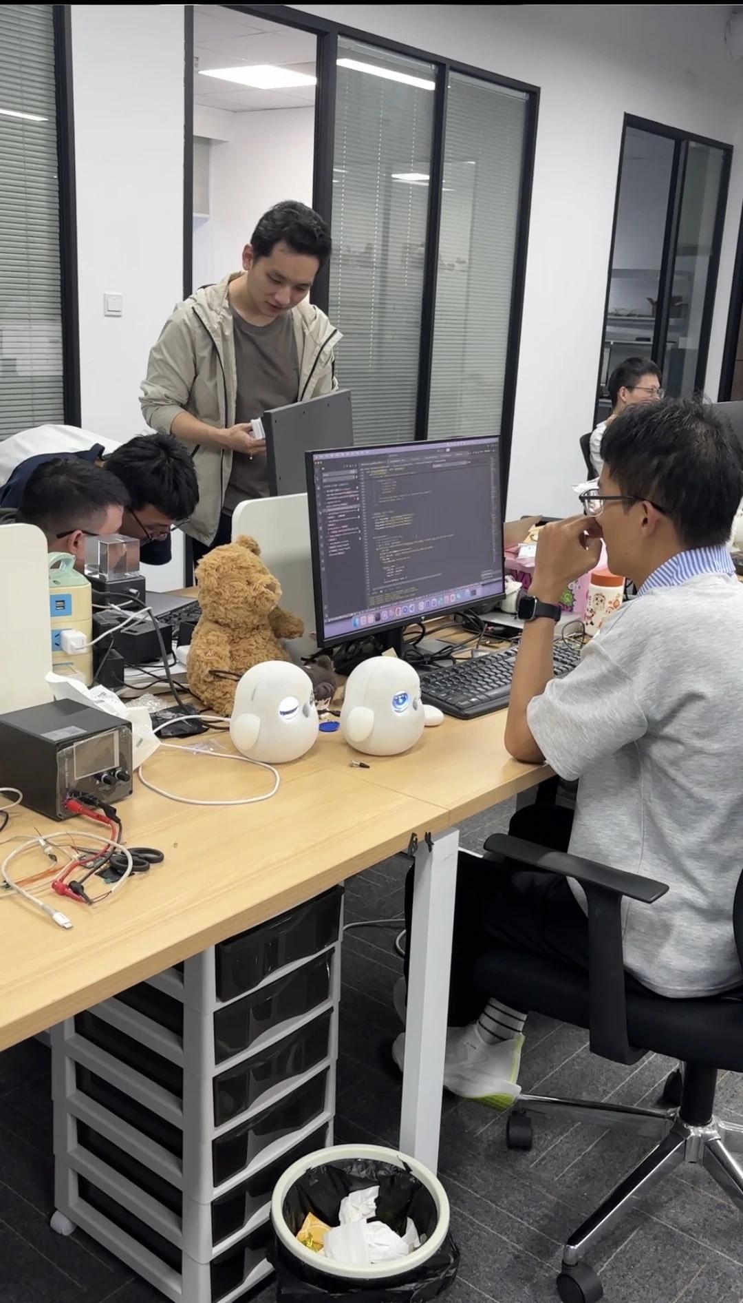 AI智能体调优，比写代码花的时间多多了
很多人以为AI玩具就是接个大模型API