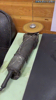 氛围是自己创建的