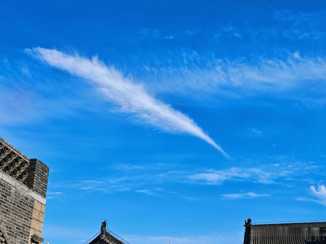 金延安晴空里，这片云是写给古邑的羽毛信笺。2026年的夏至刚过没几日，6月22日