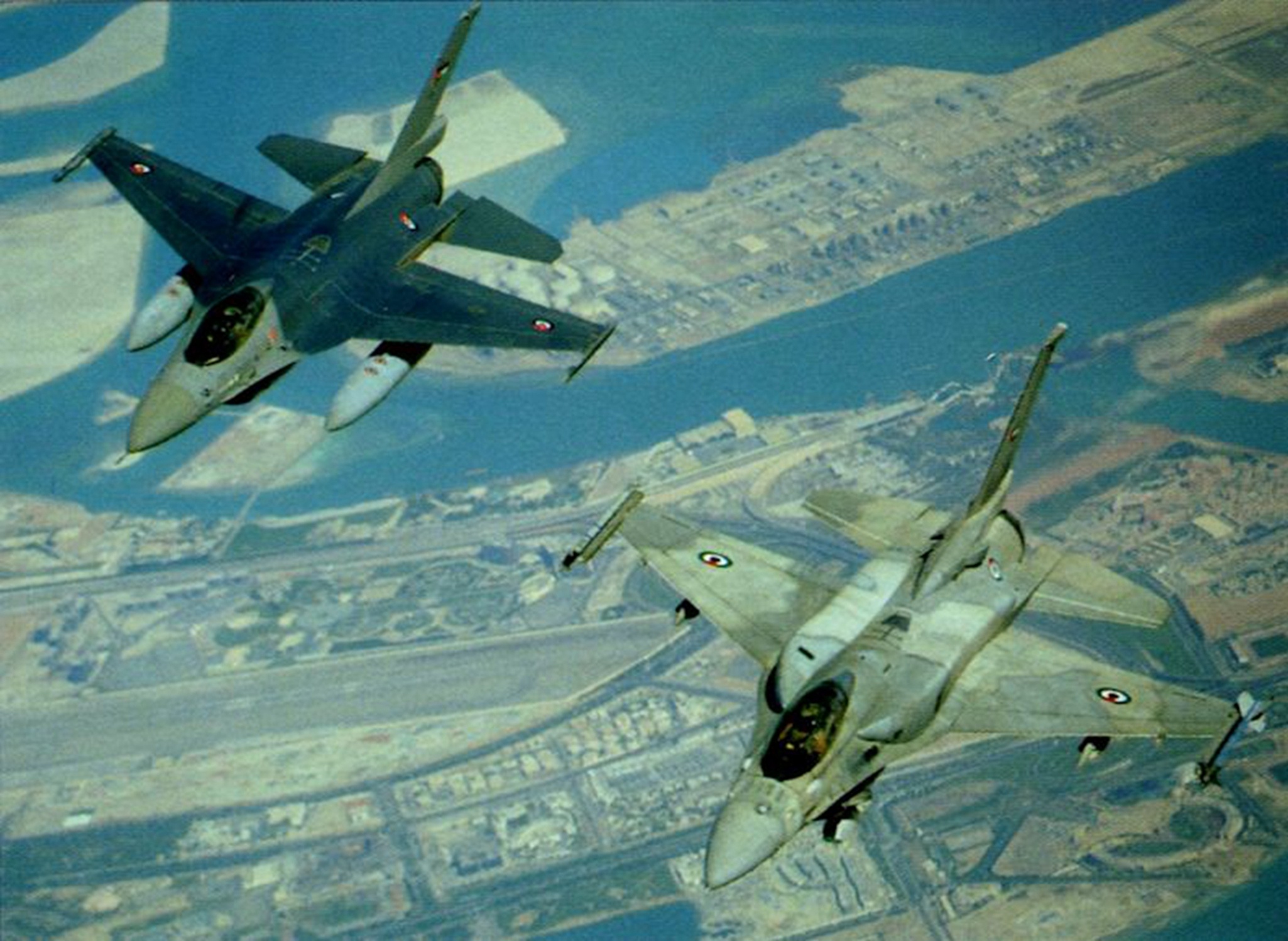 分享圖片：美國通用動力/洛克希德·馬丁F-16A/C/E“戰隼”多用途戰鬥機 