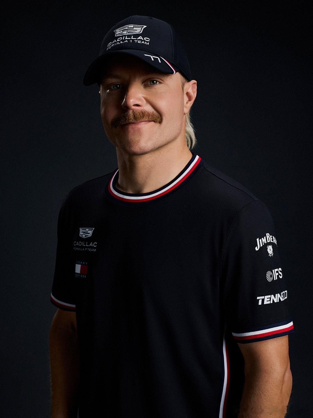 凯迪拉克F1车队发布2026赛季队服F1  cr：刘耀_FLy 