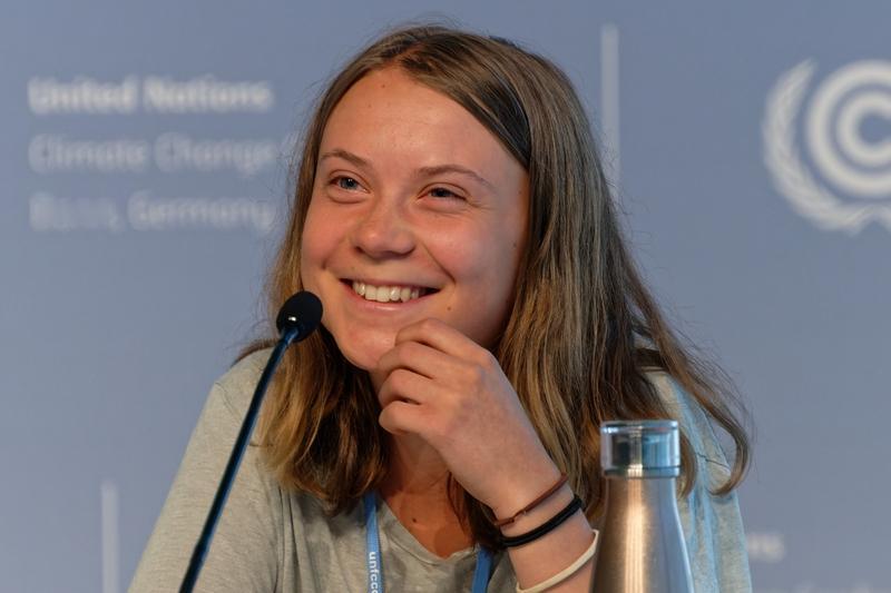 “环保少女”格蕾塔·通贝里被捕这事挺有看头。据环球时报等报道，22岁的她因参加支