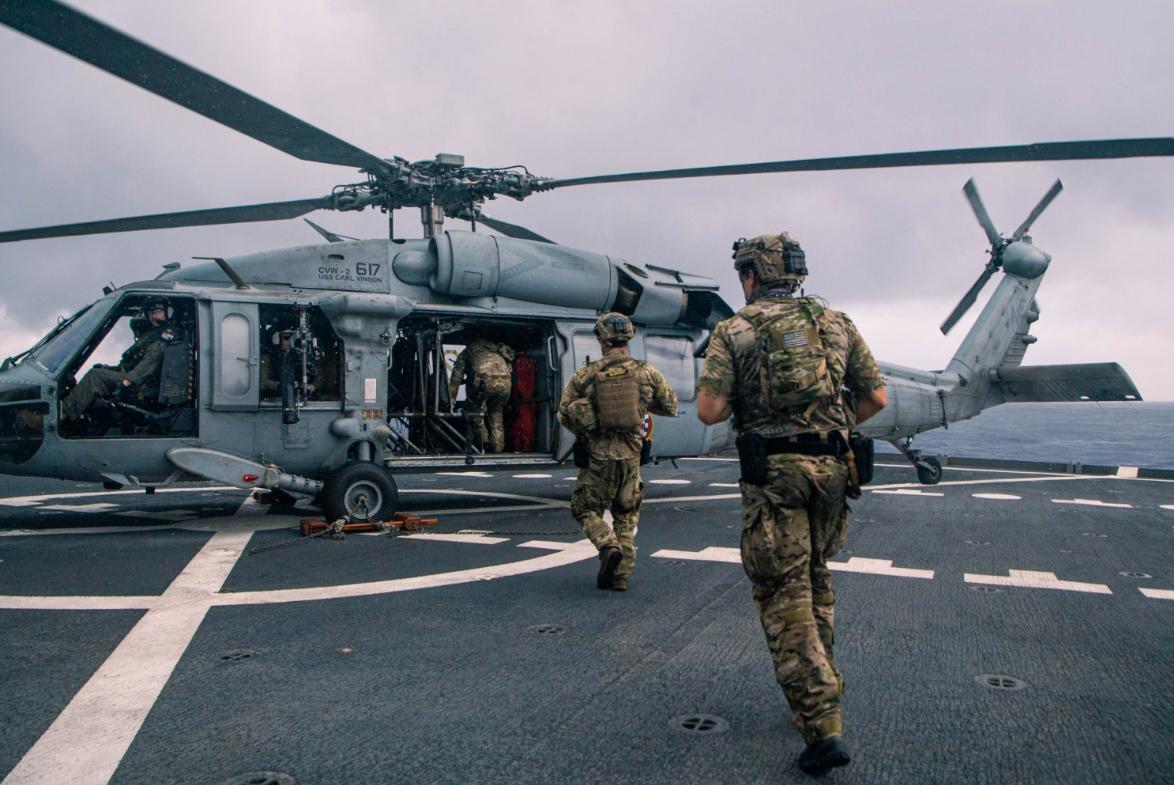 刚收到的消息：美军特种部队已经接到了在公海突击扣押伊朗油轮的命令。目标非常毒辣，