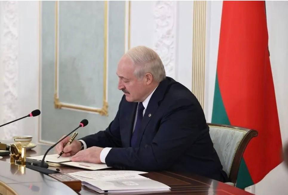 卢卡申科签署文件，将白俄罗斯纳入特朗普提议的和平委员会

1月20日，白俄罗斯总