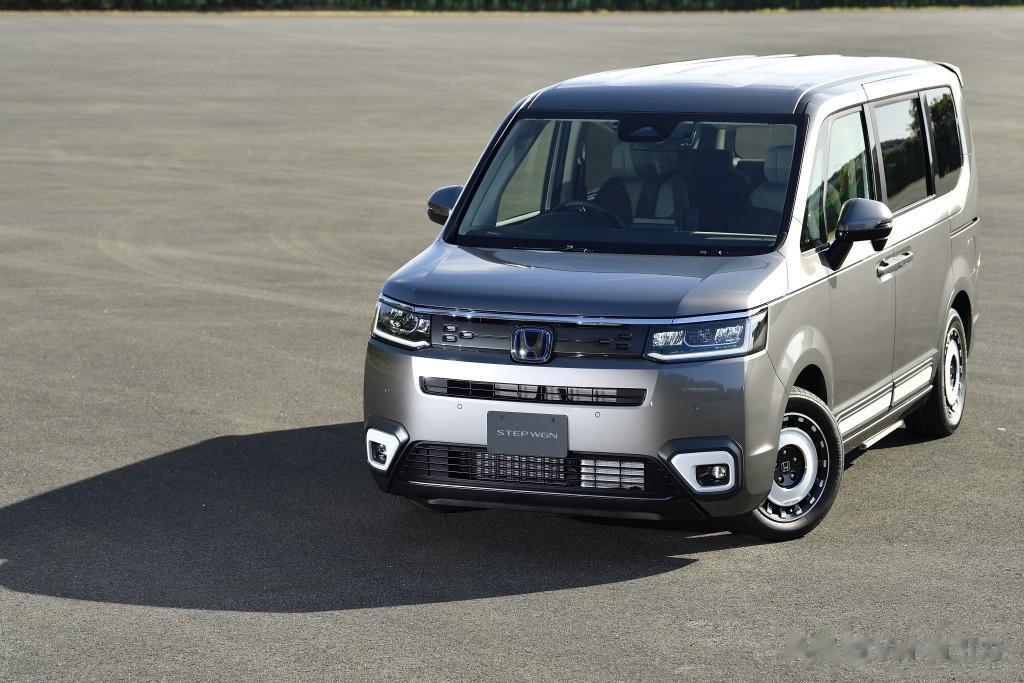 2022款本田Step WGN e:HEV Air Accessorized版本