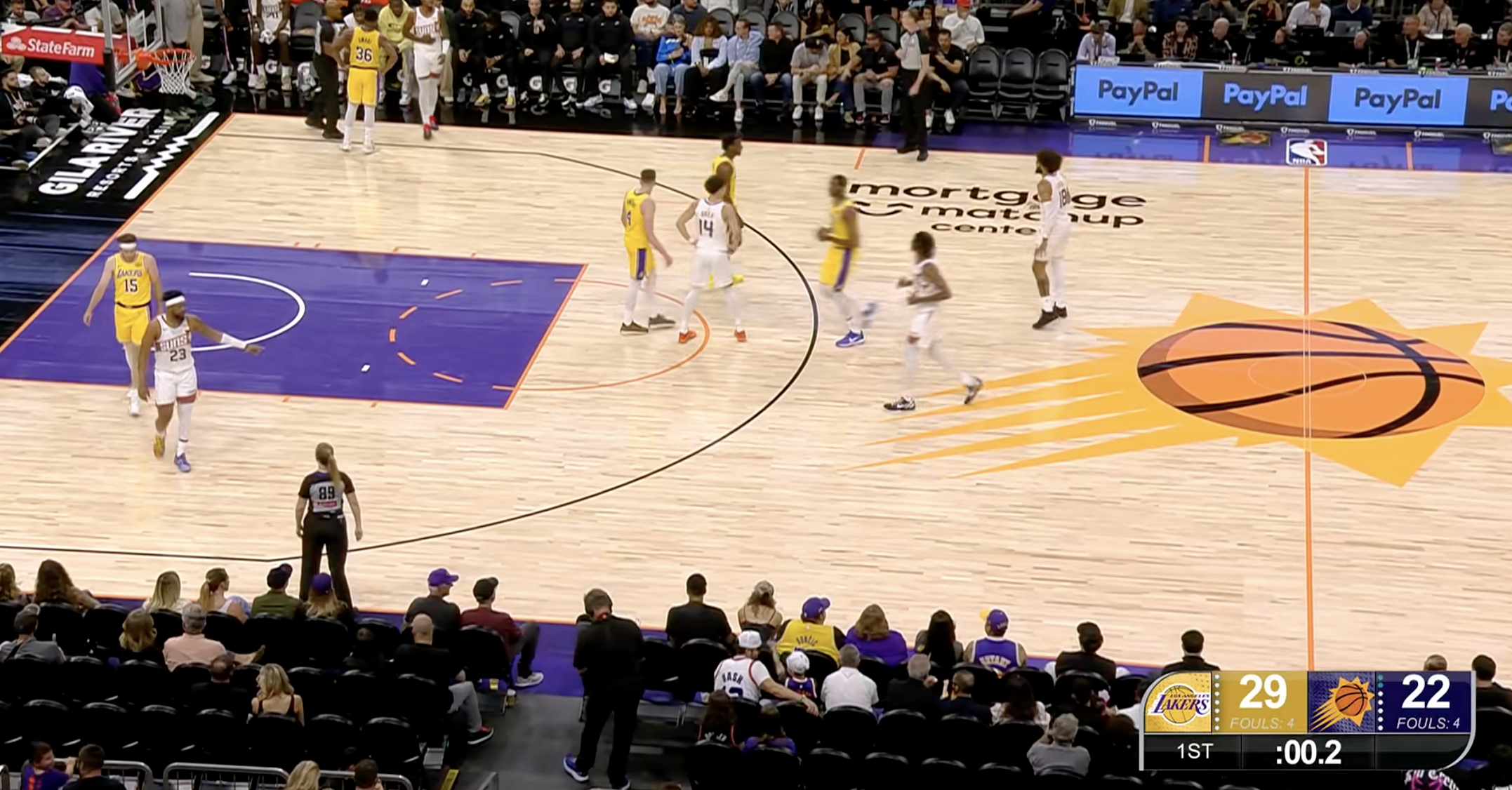 第一节结束，湖人29-22太阳，还不错！ ​​​​东契奇10分4篮板2助攻，里夫