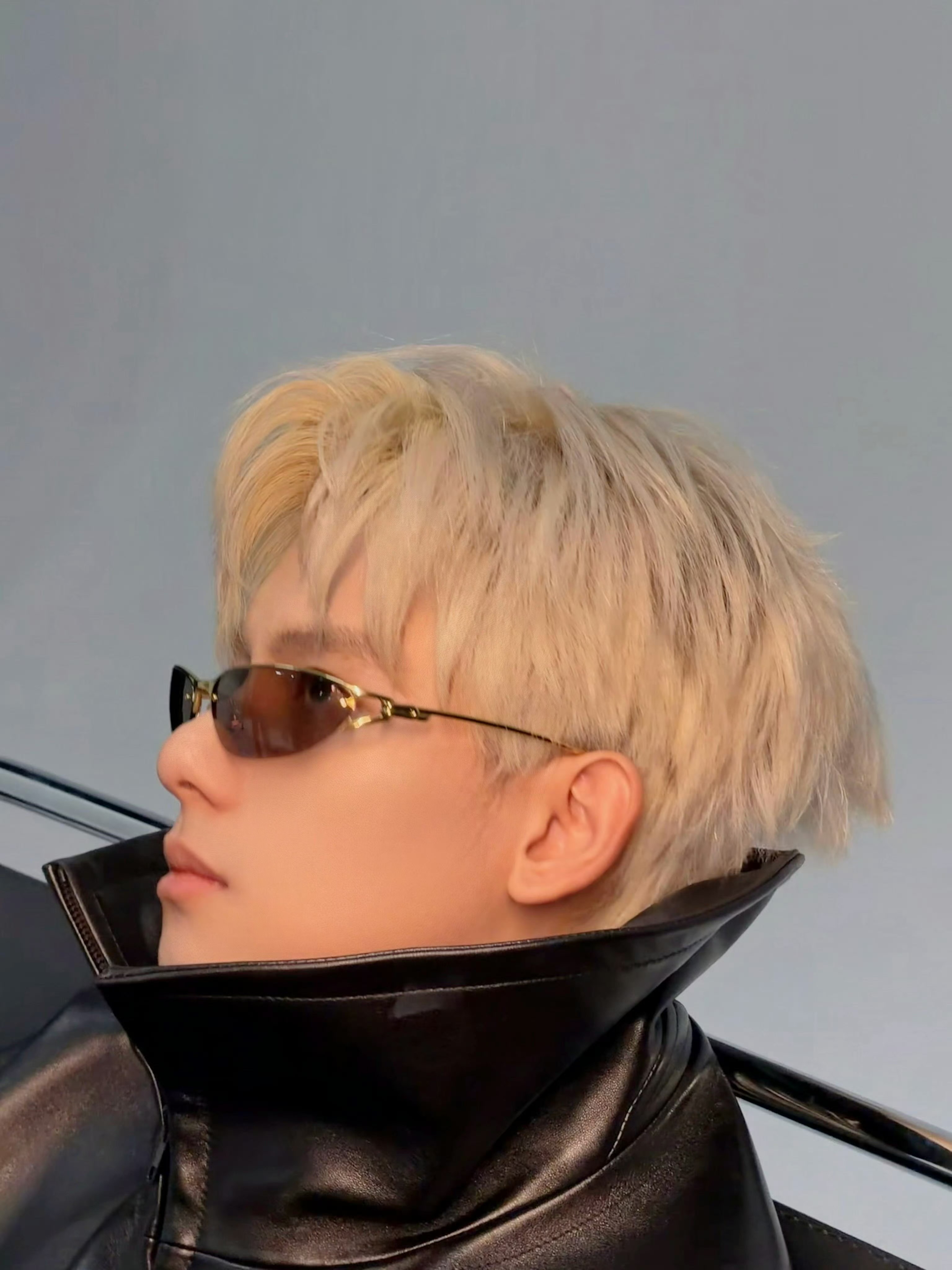 太好了是live！浅金发、黑皮衣。。胡先煦参加上城士非遗巡游展活动的这个造型真要