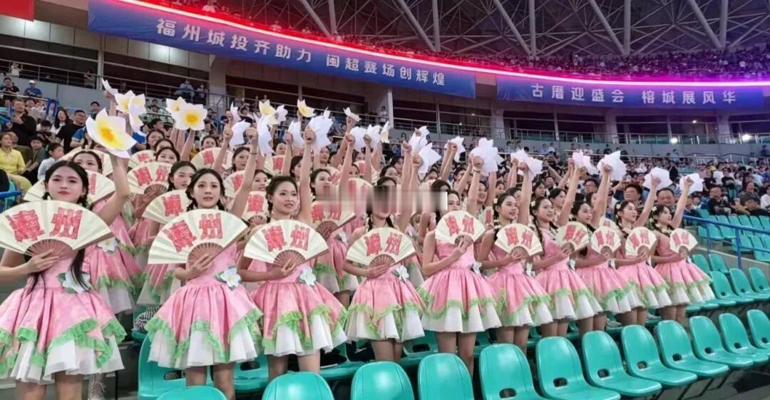 闽超“网红”啦啦队-漳州水仙花啦啦队将于4月25日、5月1日赴龙岩、厦门，为客场