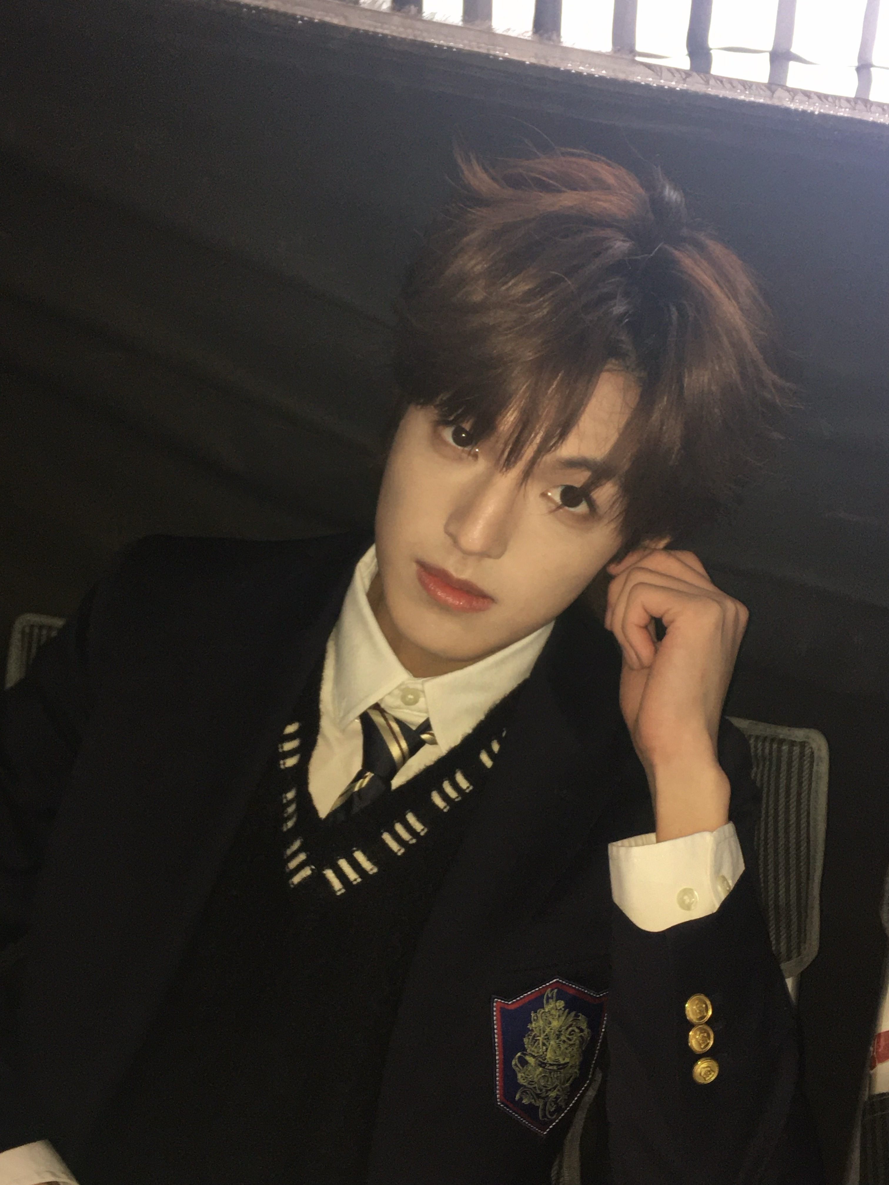 张泽禹小狗耳朵live张泽禹比的小狗耳朵 张泽禹小狗耳朵live，咋这么可爱捏～