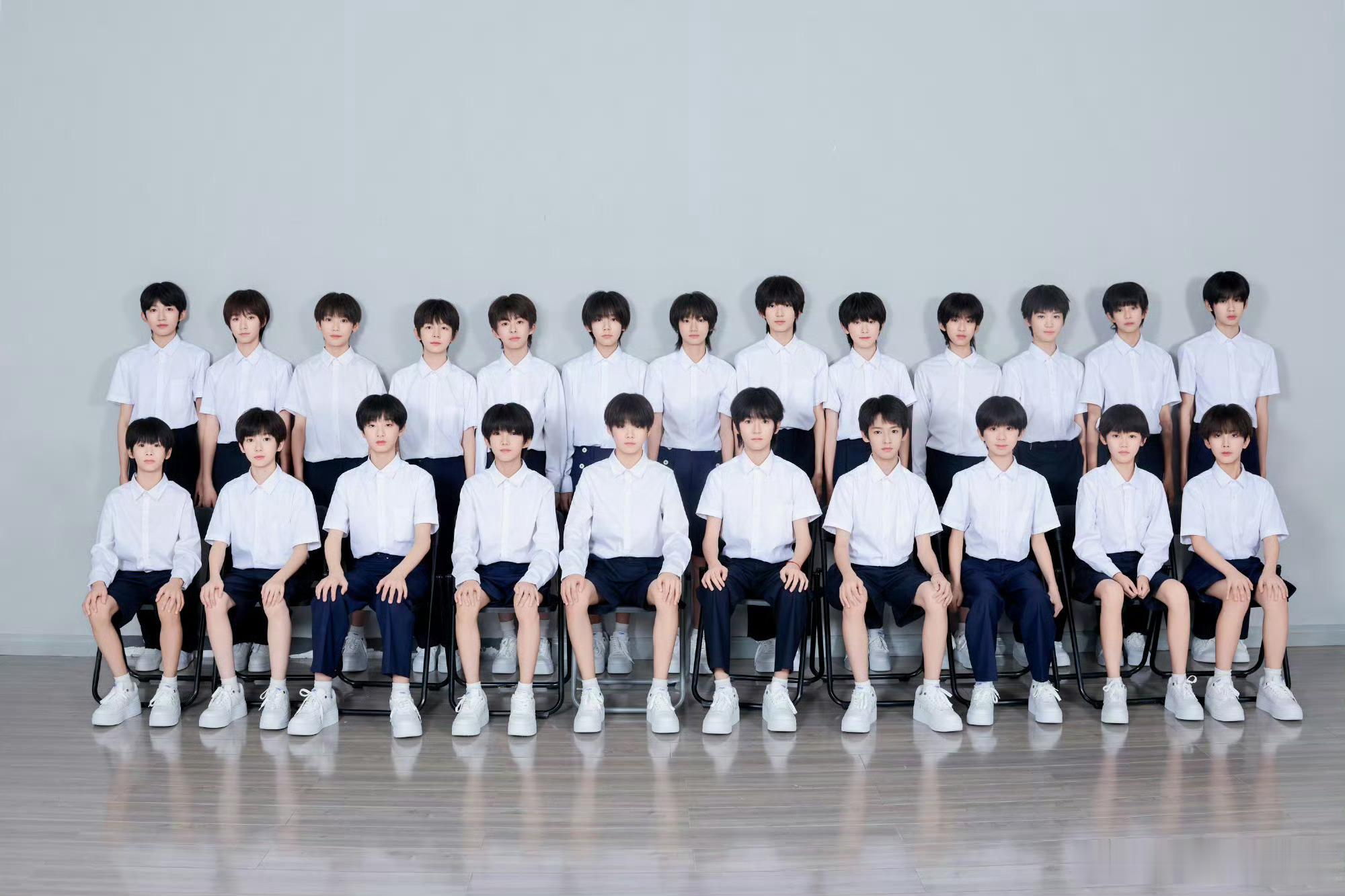 TF五代叫做无烬少年一代加油少年，二代时代少年，三代登陆少年，四代肆意少年，五代