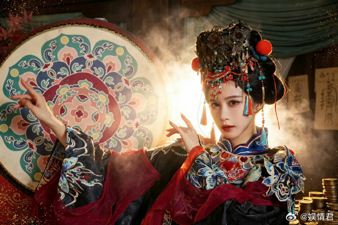 段艺璇青墙怨MV 真心觉得太惊艳，段艺璇把古典温婉的气质拉满，和《青墙怨》的传统