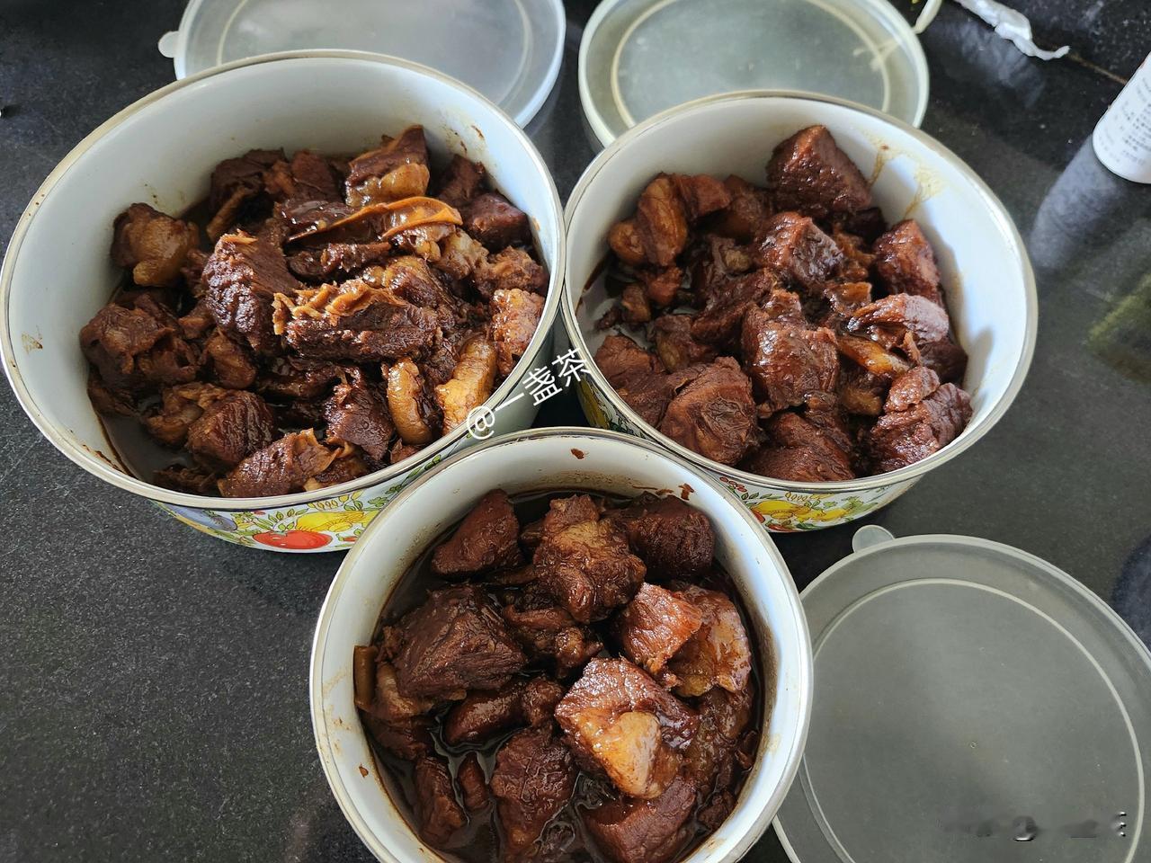 老头今天出院，为了让他一进家门吃上热乎饭菜，早晨刚7点我就在网上下单买了两袋（2