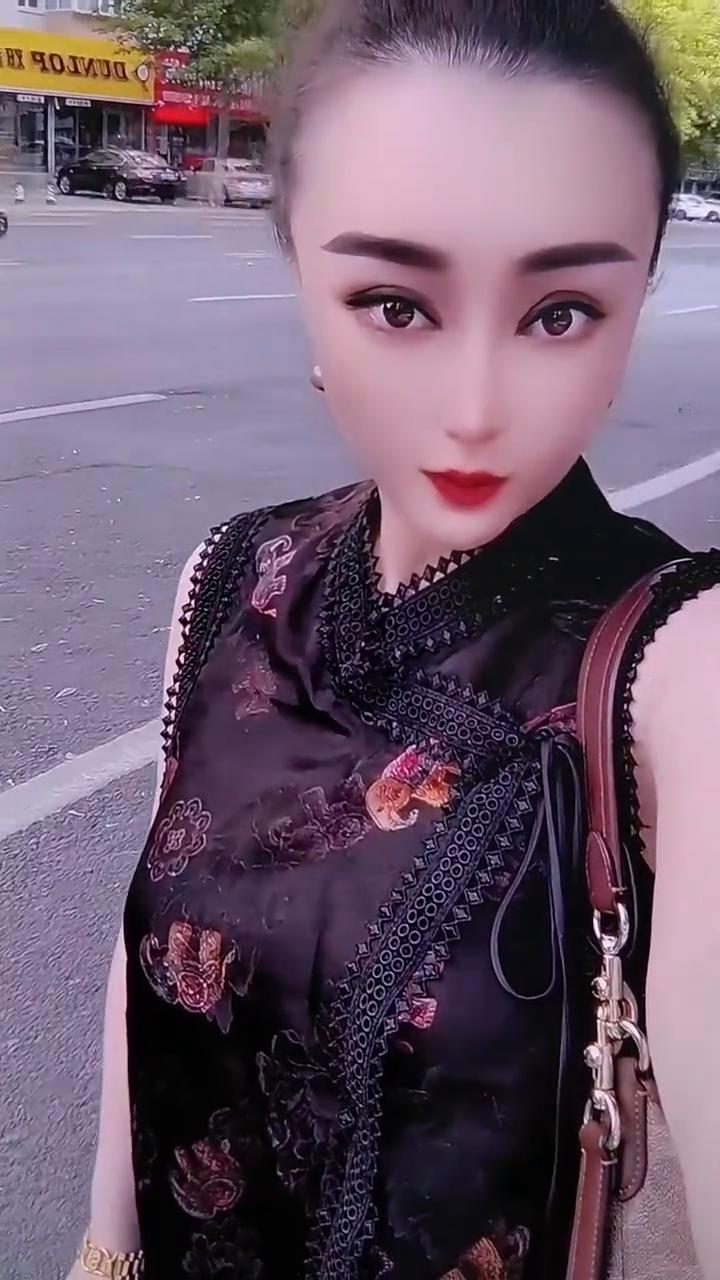 晴悠悠的那个里，二声随风闯，好好离开。