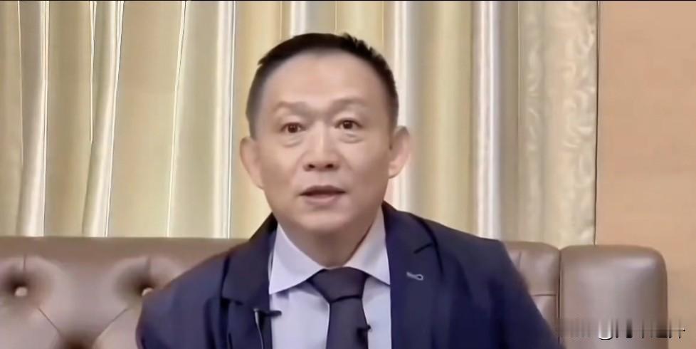 中美博弈打到深处，终极王牌在金融！卢麒元点明关键：堵住无序外流资本，抢占金融制高