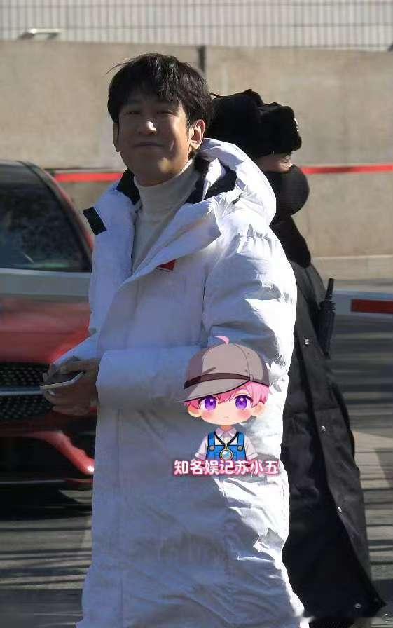 于洋这可是央视 瞧瞧于洋，在央视这么大的场合，还像在小区里一样轻松，松弛感无敌！