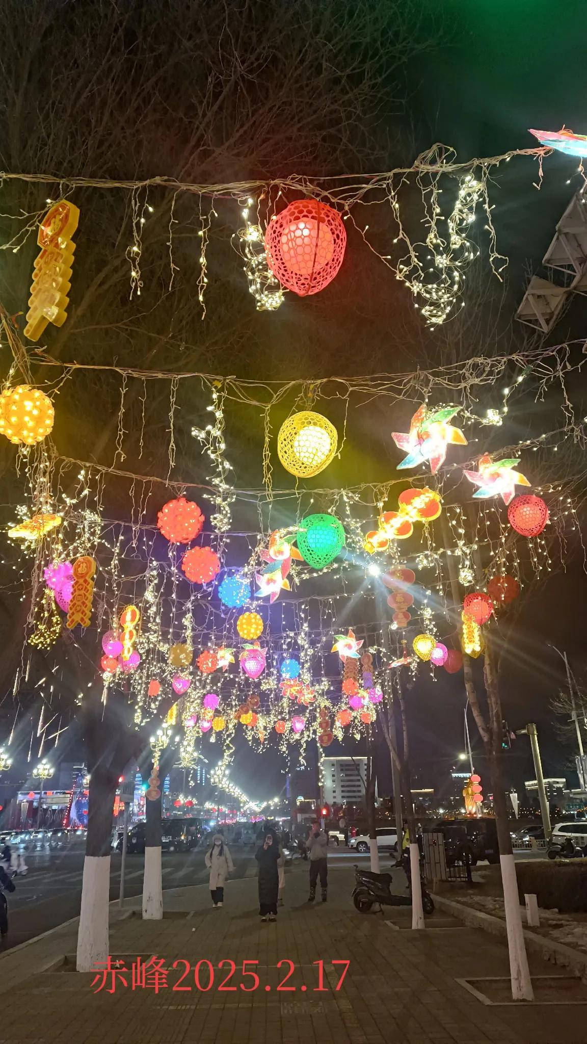 分享一张夜景图片随手一拍，元宵节夜景。