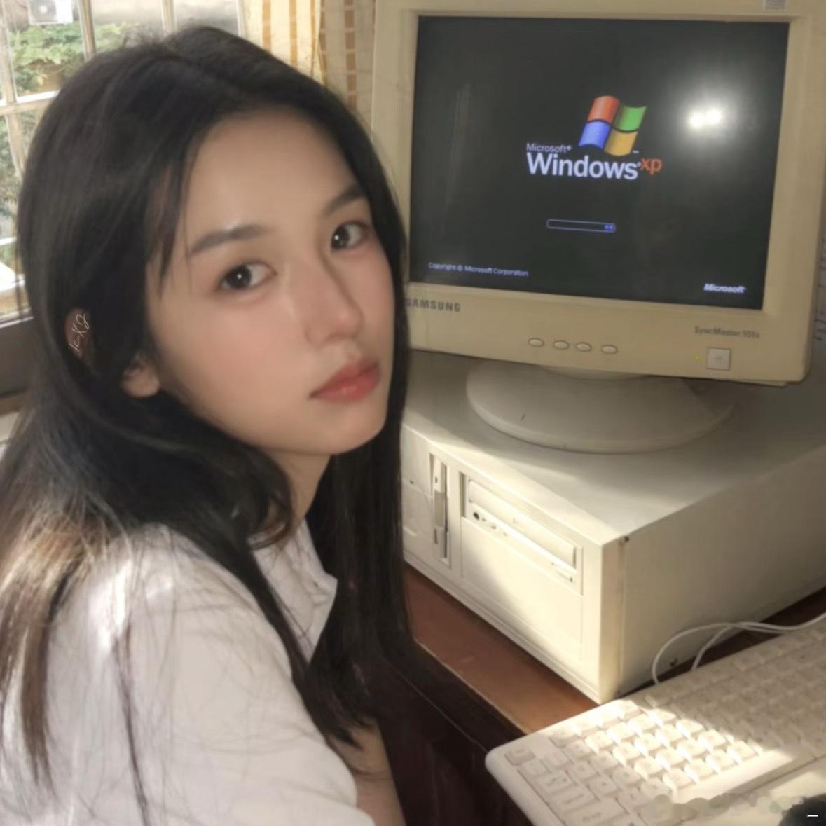 周也圈内口碑一直很喜欢也也 很好一个小女孩🥹 郭宇欣 我和周也还不一定谁蹭谁呢