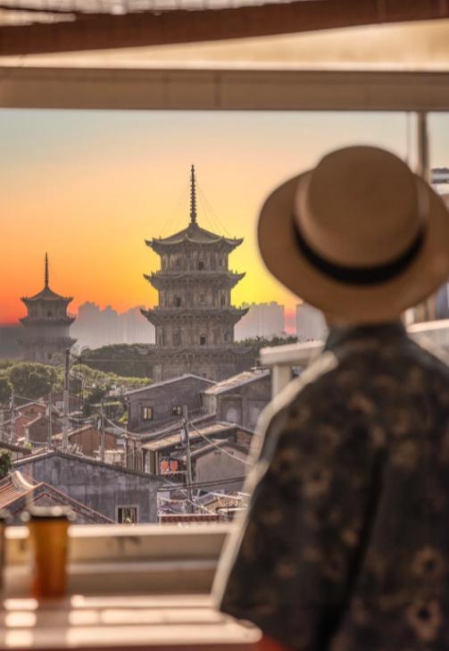 9.9元送全城！无人车大战开打
亲爱的朋友们大家好，我是海林小百科，今天我们来看