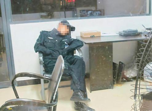 超出正常生理需求！2022年，广东清远60岁保安24小时内上班18小时，坚持值班