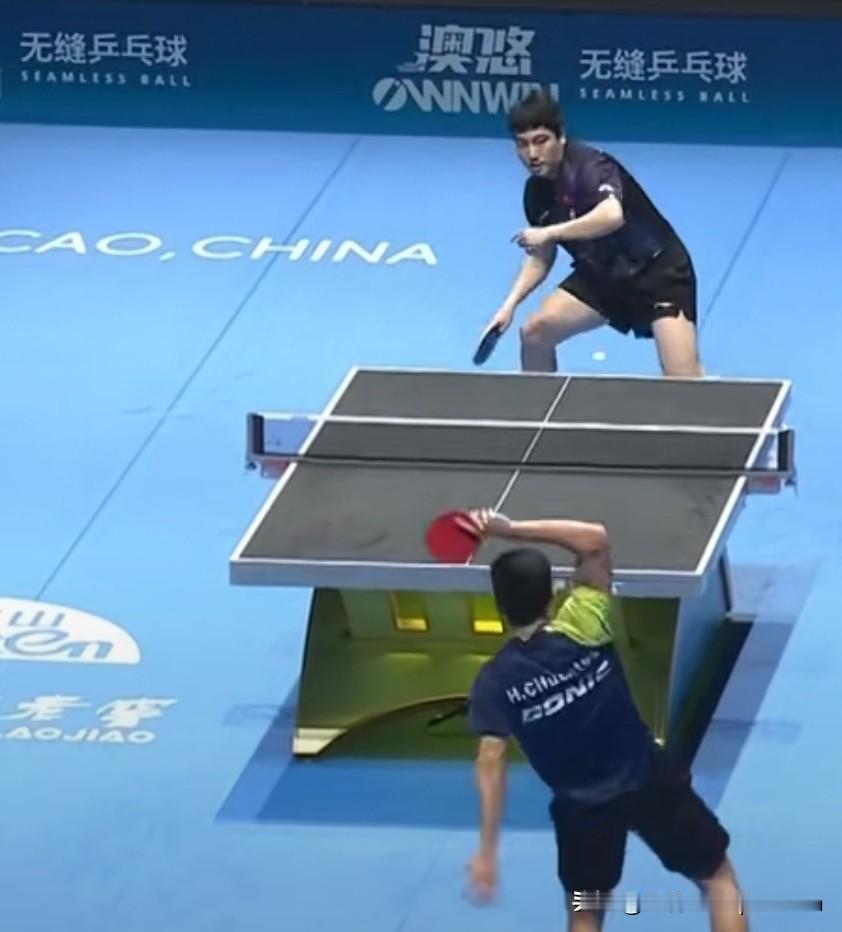 廉颇老矣！梁靖崑输了！

梁靖崑爆冷输球，应该是澳门世界杯最大的冷门了吧！国乒猛