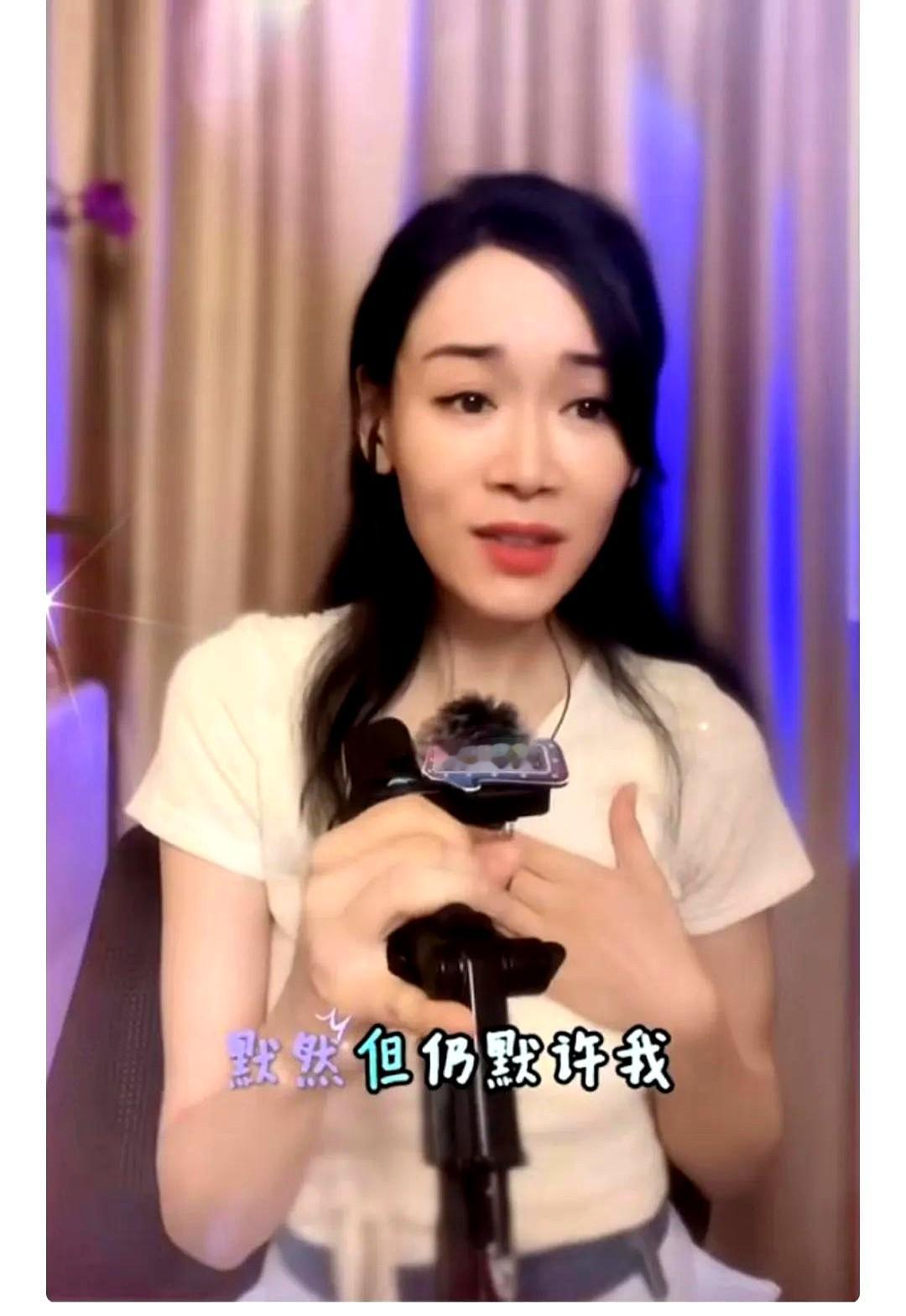 时间真是个好东西，能帮你过滤掉很多人和事。

十几年前，杨思琦单方面宣布和李泳豪